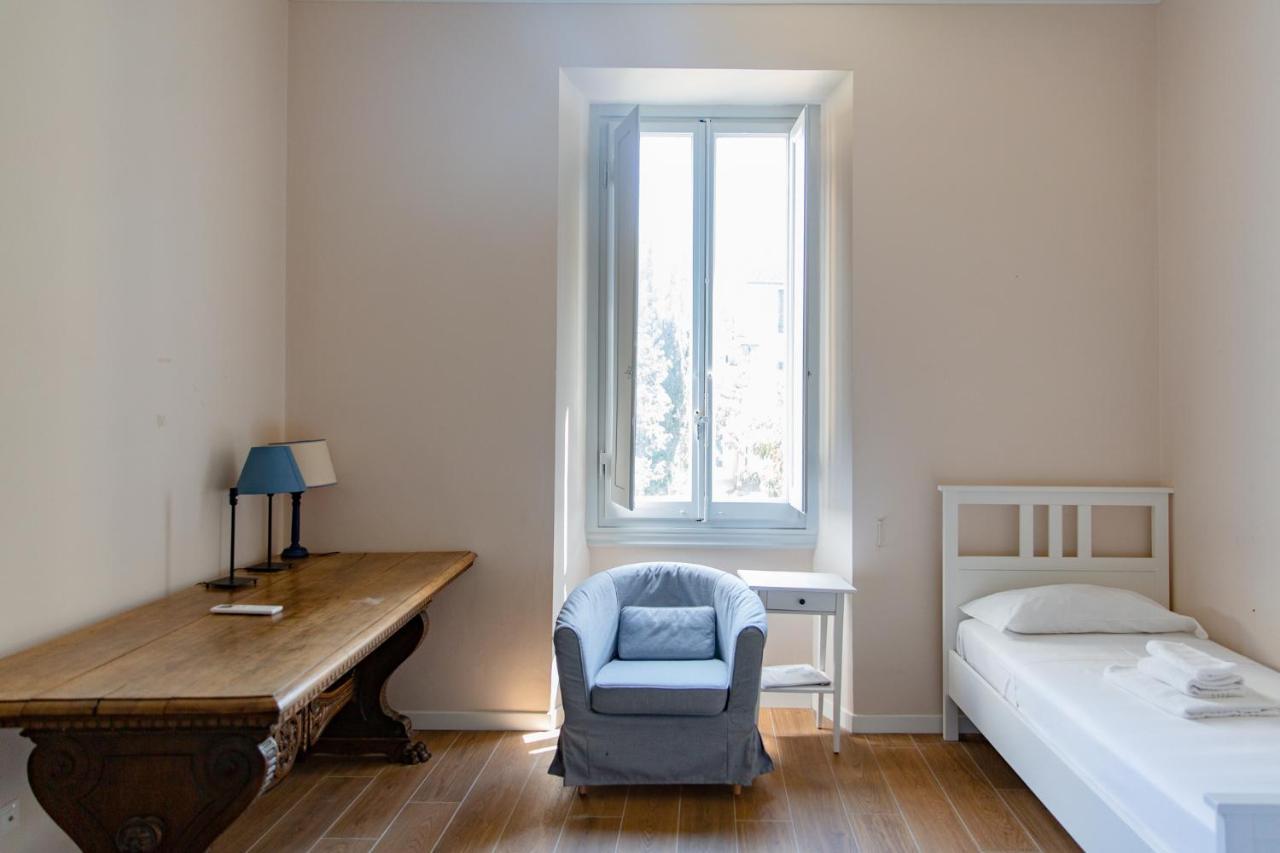 Comfy Apartment Near Fortezza Da Basso Florencia Exterior foto